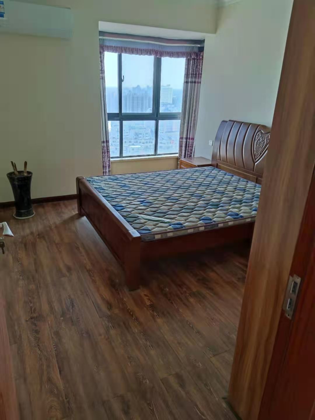 荆州市沙市区长港路未来馨居小区5、6、7栋2单元2202号房地产拍卖公告(图3)