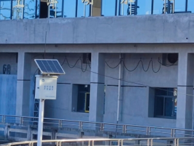 湖北石首市上津湖泵站所属的废旧机器设备一批