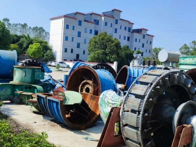 湖北石首市上津湖泵站所属的废旧机器设备一批