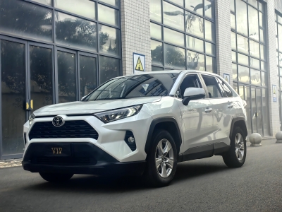 丰田RAV4极品一手车21年7月份上牌2.0排量