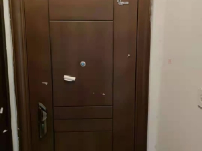 荆州市沙市区长港路未来馨居小区5、6、7栋2单元2302号房地产拍卖公告