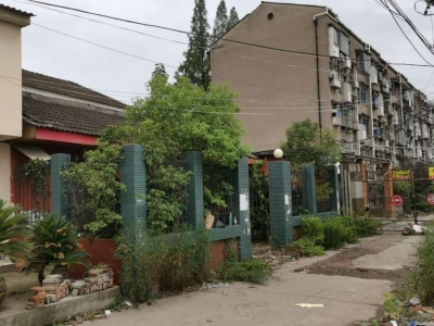 荆州市荆州城南开发区西堤街南侧御河村二组房地产